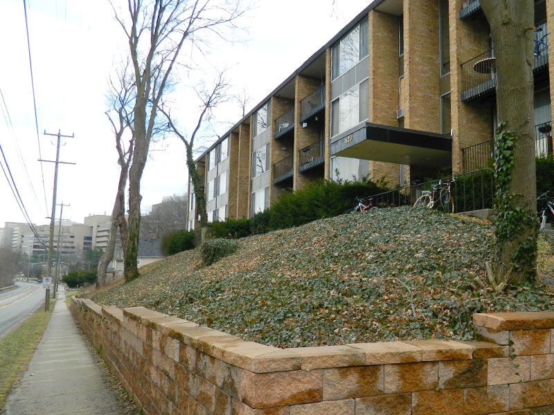 3-Bedroom at 820 Fuller (River View) — photo 1