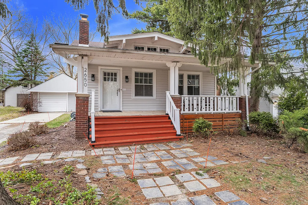 Nicely updated 2 bed, 1 bath Sears Kit bungalow in Ann Arbor's — photo 1